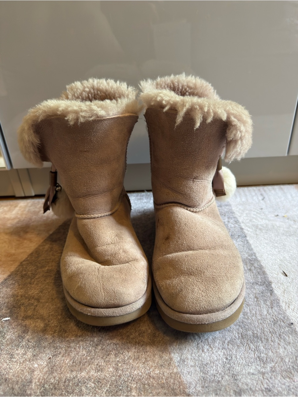 UGGS